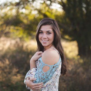 Meet your Posher, Delia-Ann